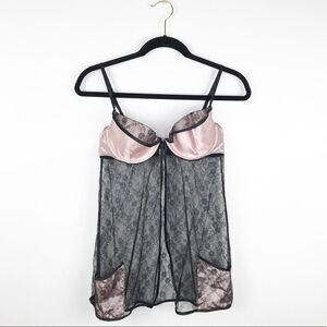 VTG Victoria’s Secret black &‎ pink laced teddy